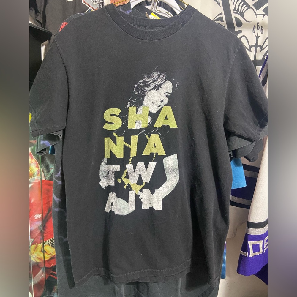 VINTAGE y2k Shania Twain band tee. Size medium
